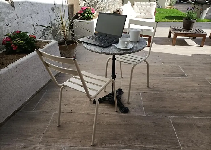 Buffon Nocleg ze śniadaniem 3*