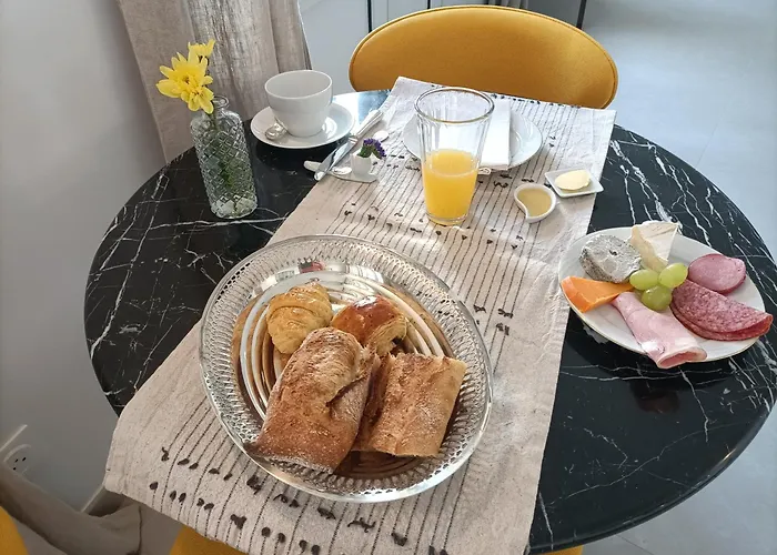 Alojamento de Acomodação e Pequeno-almoço Buffon 3*